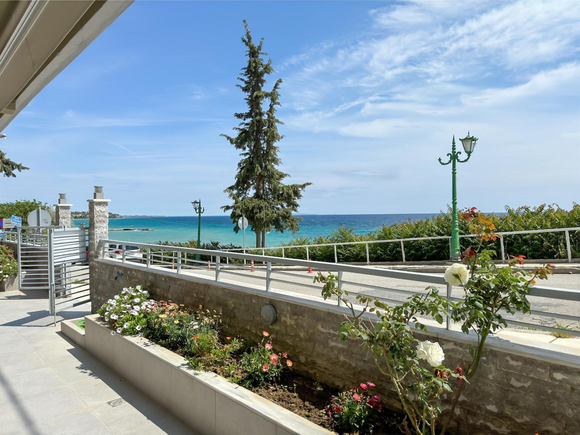 Blue Horizon 6 Apartment Nea Kallikrateia Ngoại thất bức ảnh