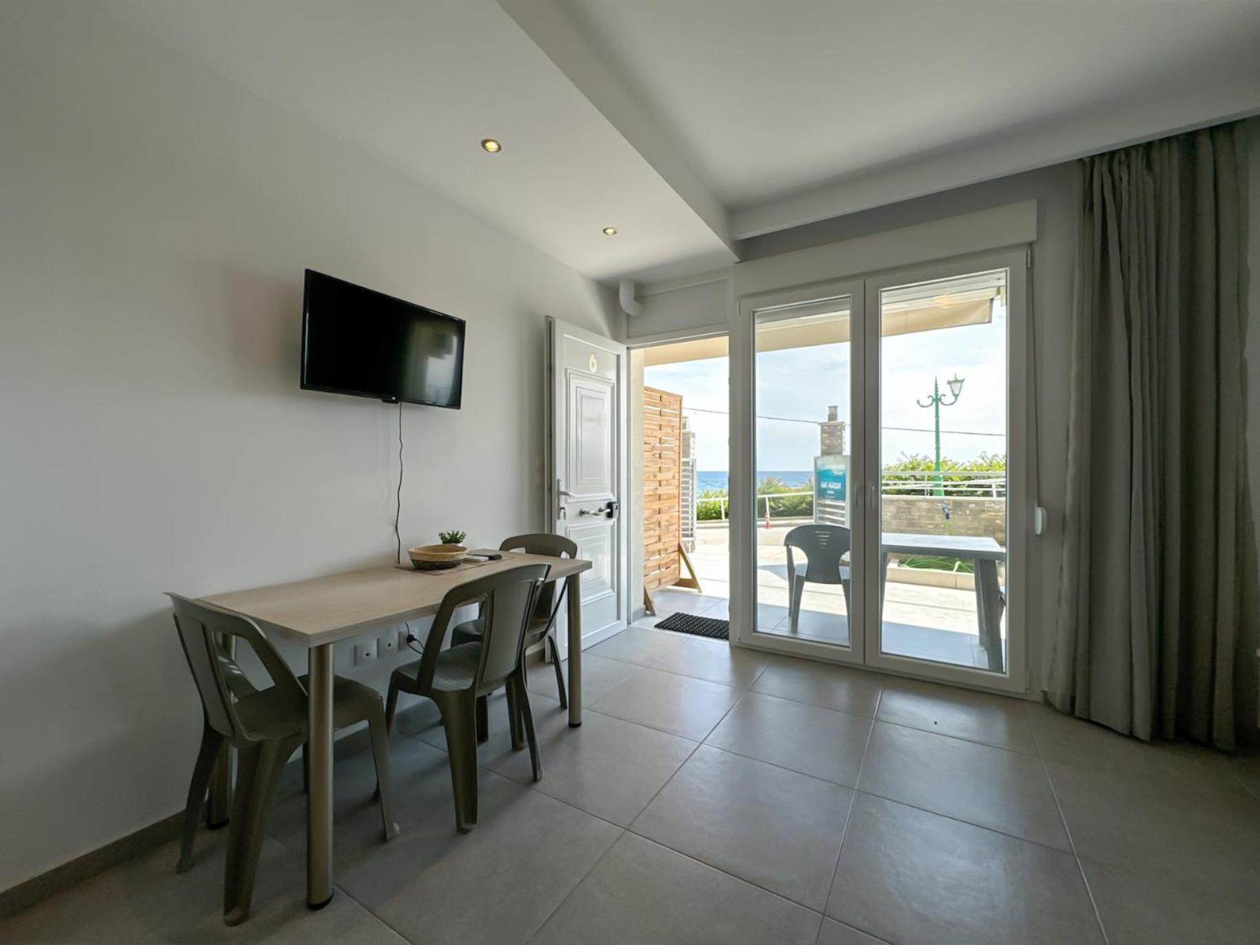 Blue Horizon 6 Apartment Nea Kallikrateia Ngoại thất bức ảnh