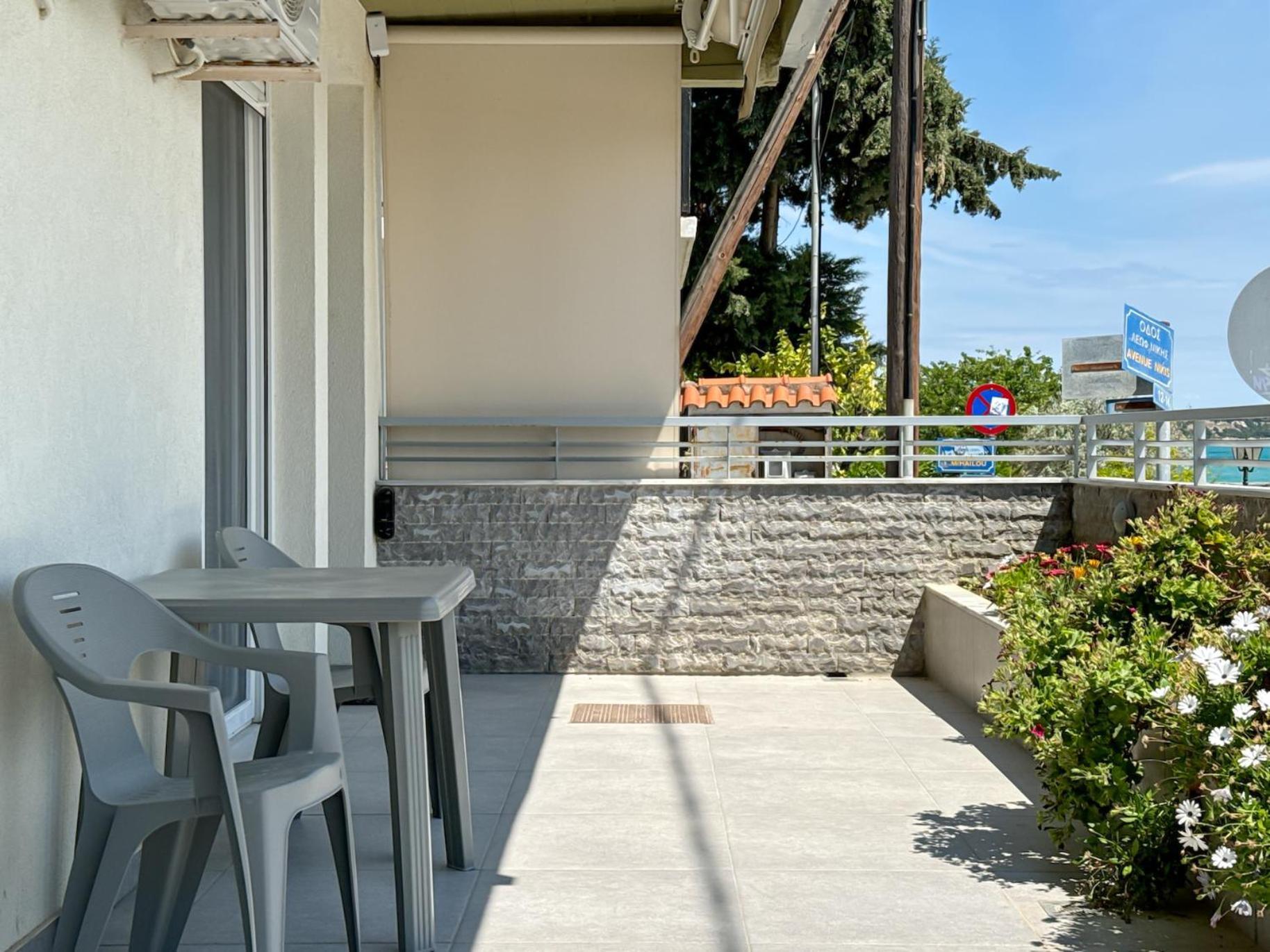 Blue Horizon 6 Apartment Nea Kallikrateia Ngoại thất bức ảnh