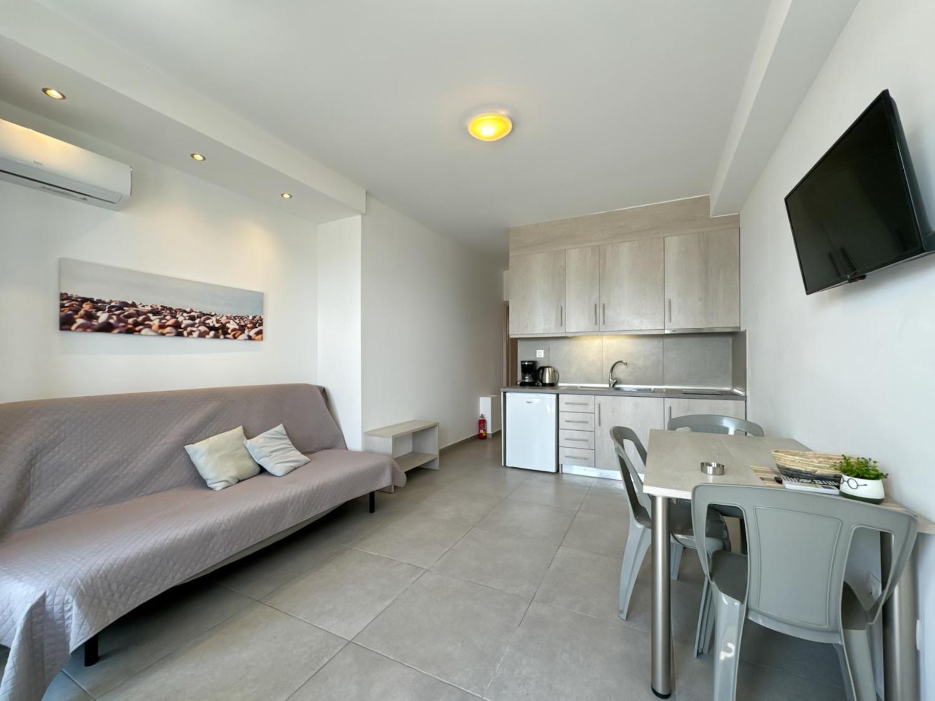 Blue Horizon 6 Apartment Nea Kallikrateia Ngoại thất bức ảnh